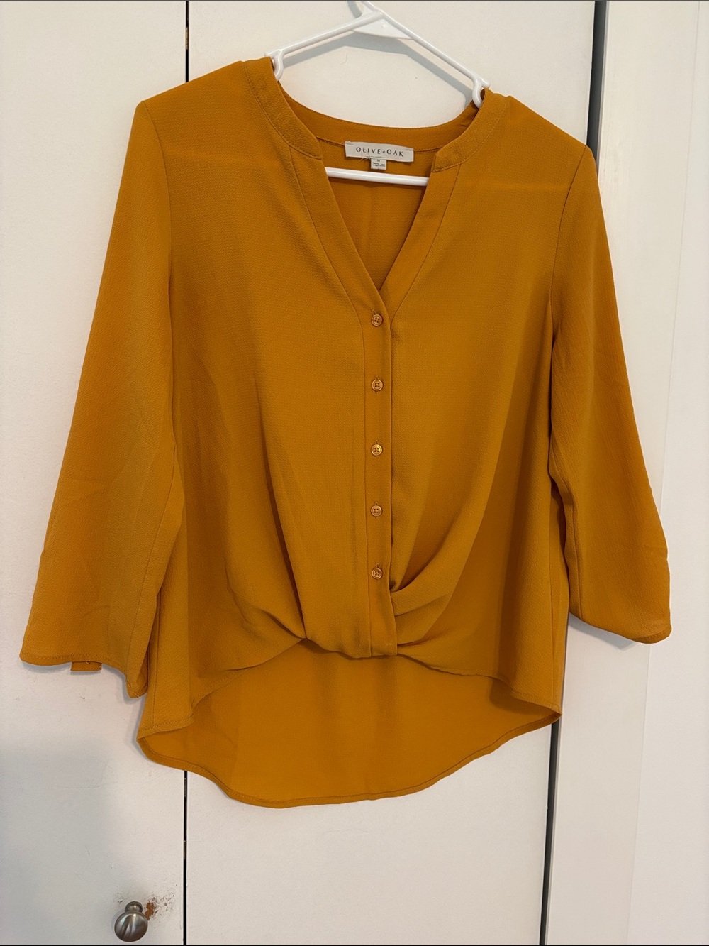 Olive & Oak Women's Mustard Button-Front Twist Blouse